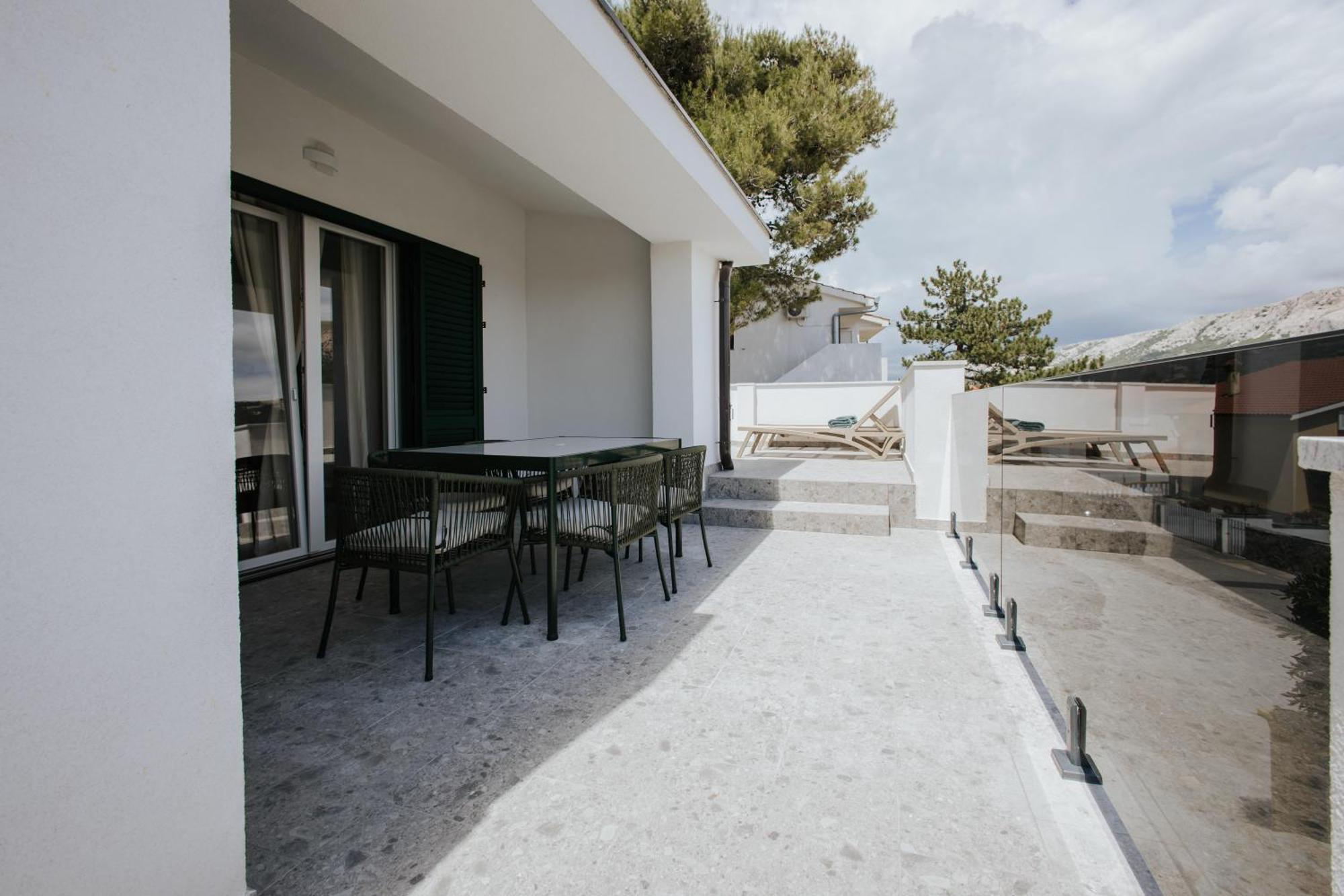 Villa Zlata - Holiday House Baska  Bagian luar foto